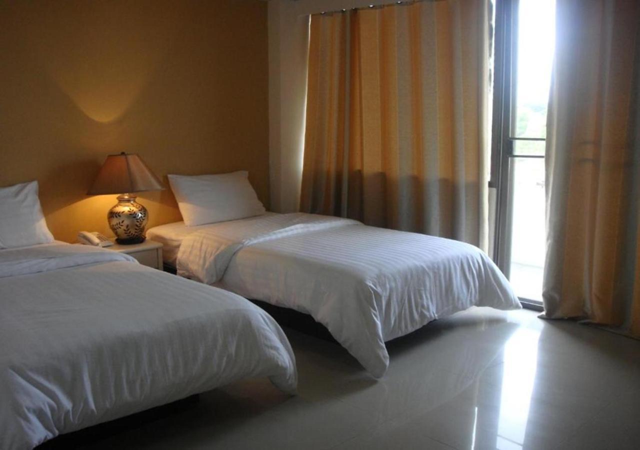 Jomtien Longstay Hotel - Sha Plus Certified Exteriör bild